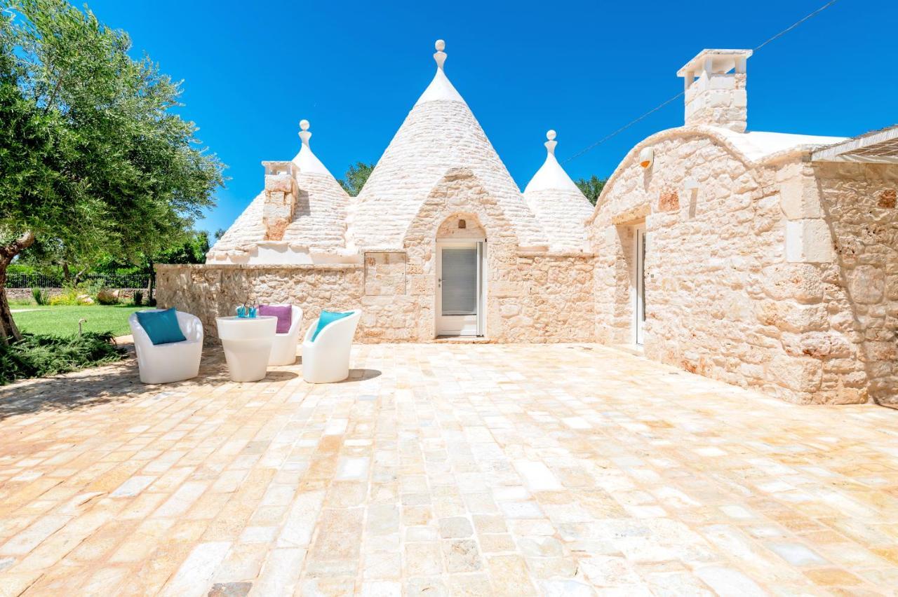 فيلا Trullo Zese Con Piscina Privata سان ميكيلي سالنتينو المظهر الخارجي الصورة