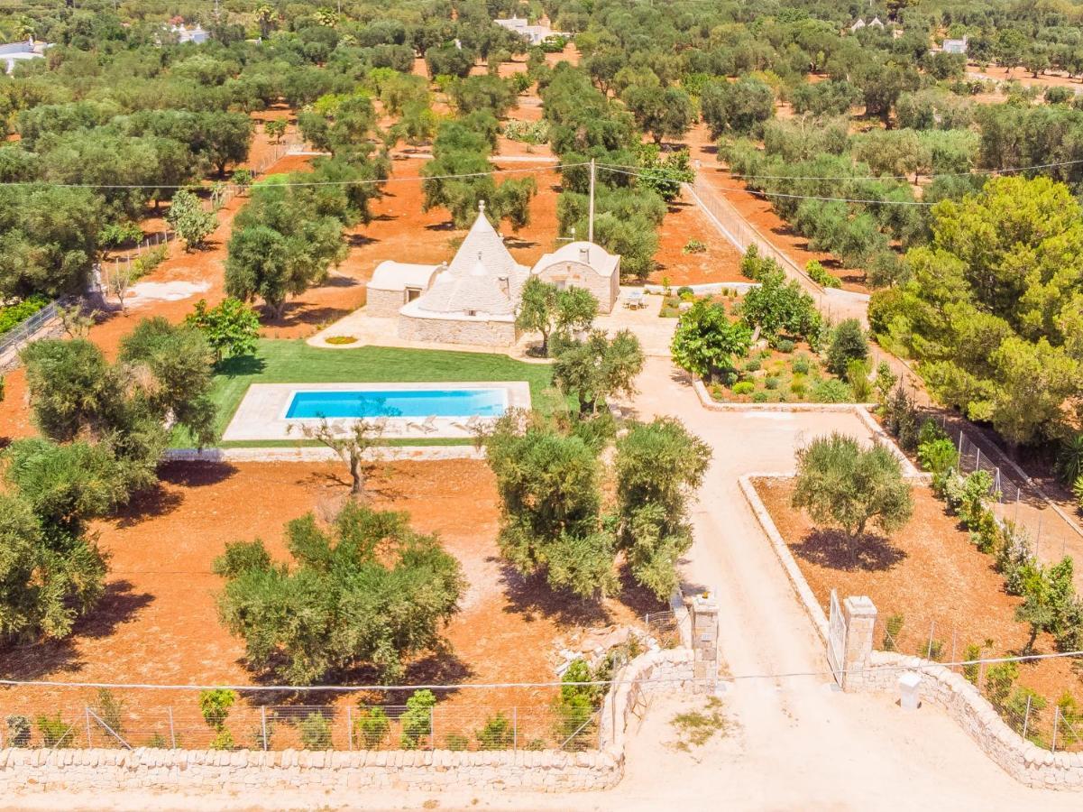 فيلا Trullo Zese Con Piscina Privata سان ميكيلي سالنتينو المظهر الخارجي الصورة